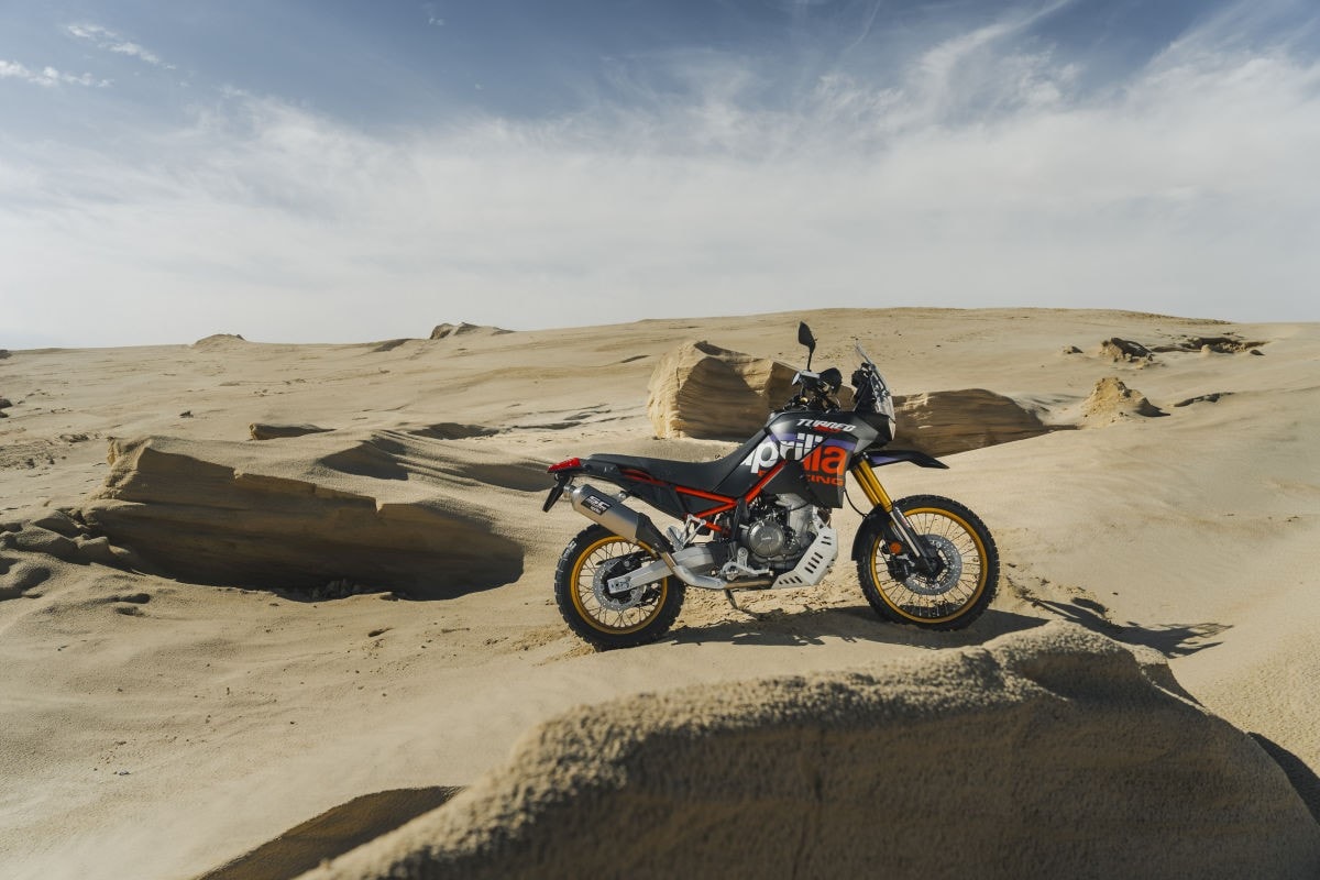 Aprilia Tuareg Rally 660: il ritorno di una leggenda, più cattiva e pronta al deserto +VIDEO+